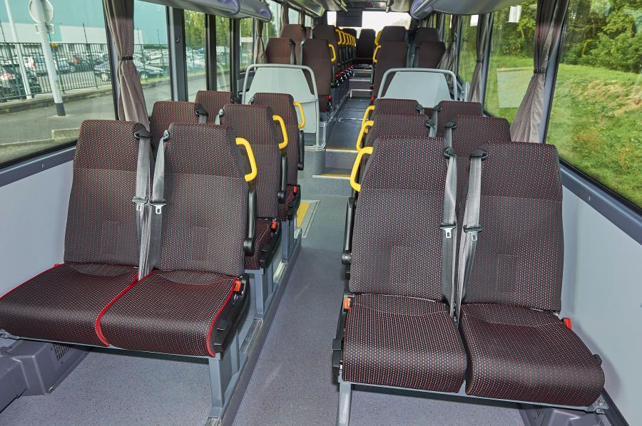 Интерьер Iveco Crossway LE 3-axle 2017 года  (фото 11 из 15)